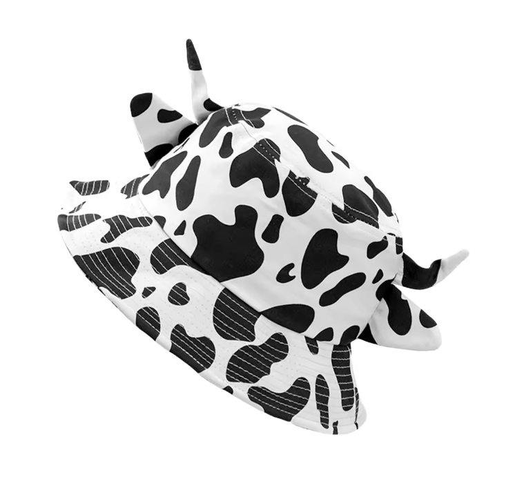 Speels en onweerstaanbaar! Onze Buckethat Koe Met Oortjes geeft je outfit een unieke twist. Perfect voor elke rave of dress-up party.