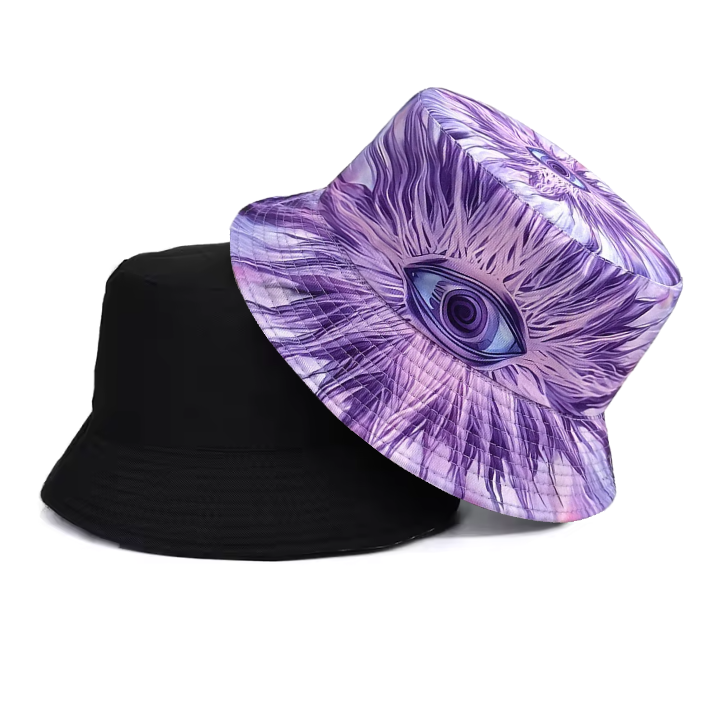 Geef je outfit mystieke flair met onze Buckethat Oog Paars. Perfect voor avondraves, themaparties en kleurrijke creativiteit.